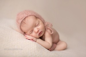 Naples Newborn Photographer Kelly Jones kellyjonesphoto.com